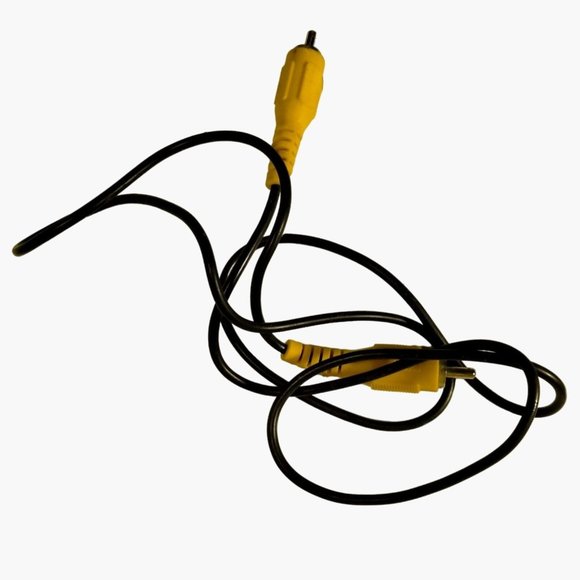 Yellow Video Cable Composite 2 Male ends - Picture 2 of 2